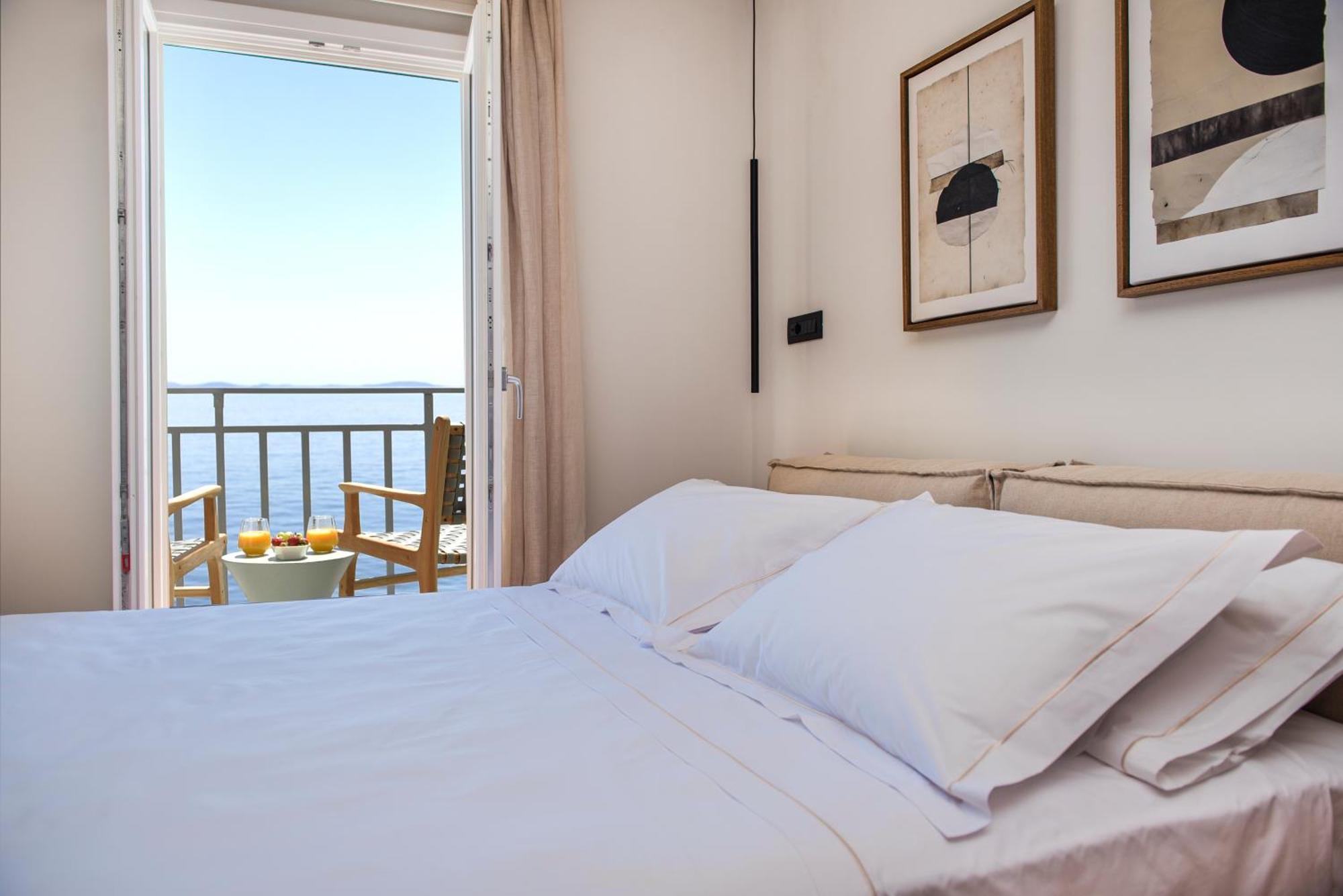Anaya Suites Ermoupoli Bagian luar foto