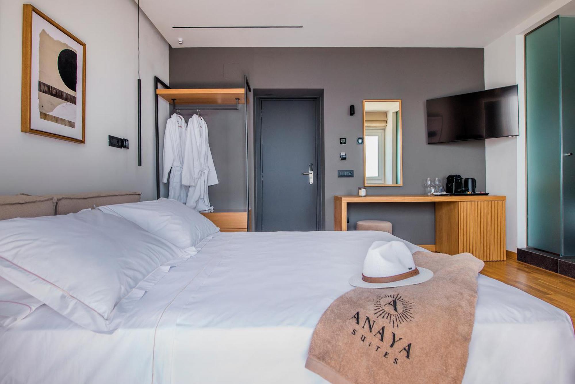 Anaya Suites Ermoupoli Bagian luar foto