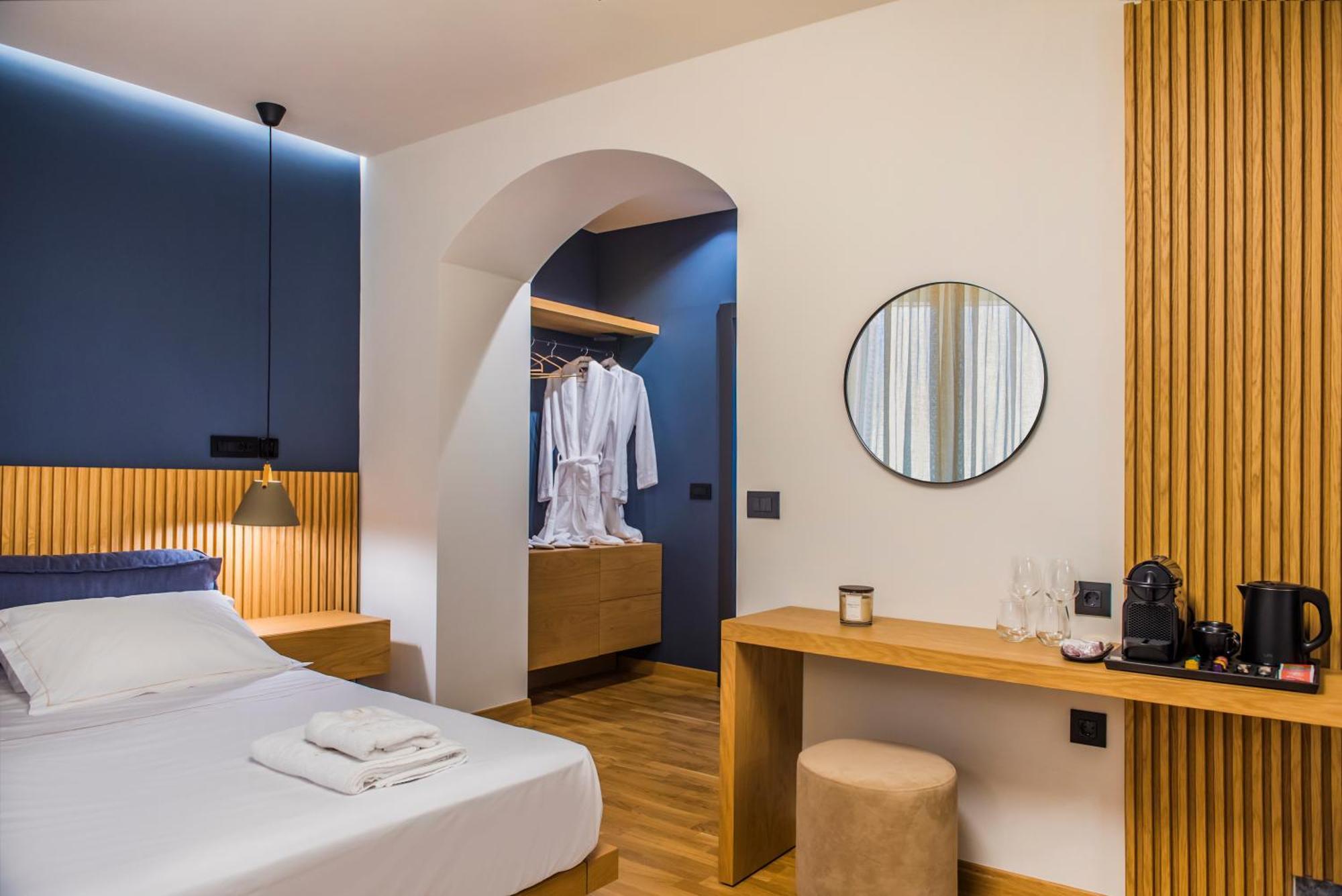 Anaya Suites Ermoupoli Bagian luar foto