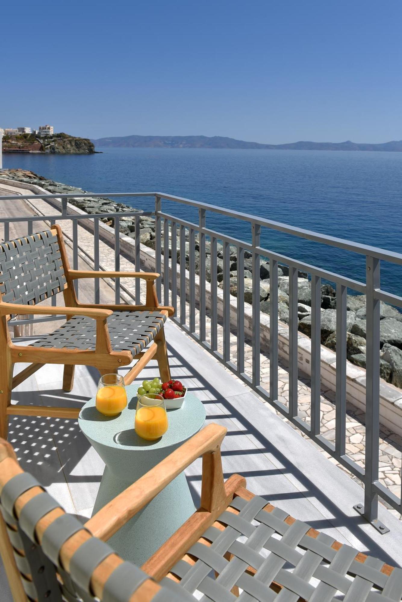 Anaya Suites Ermoupoli Bagian luar foto